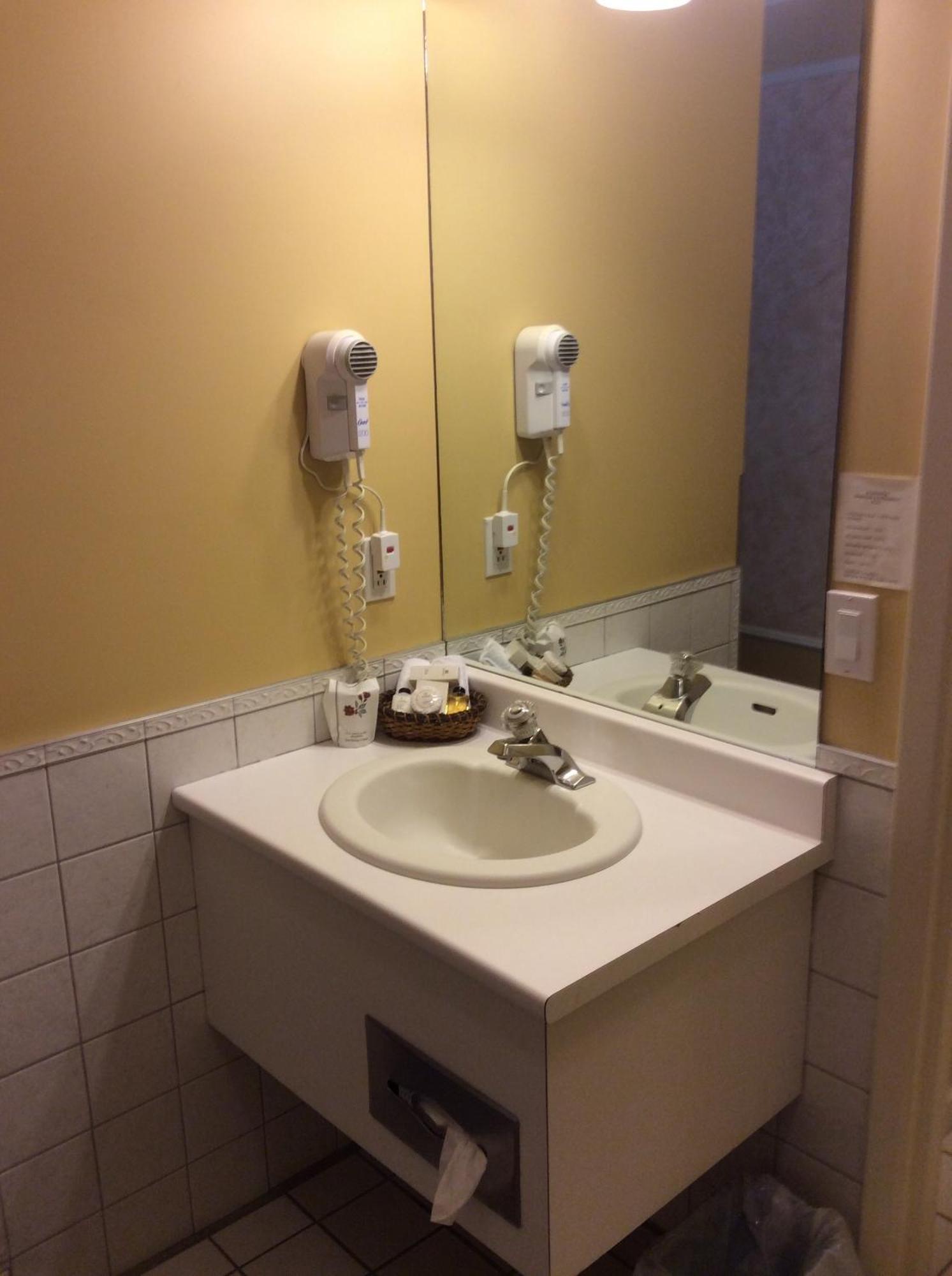 Hotel Travelodge By Wyndham Victoriaville Room photo